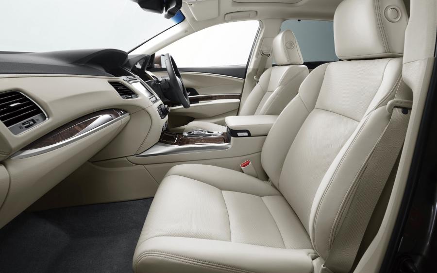  Honda Legend Hybrid 2014 года  (фото 6 из 8)